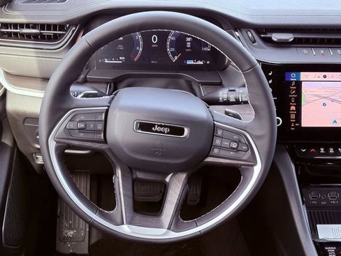 New 2026 Jeep Grand Cherokee L Limited AWD/4WD image 39