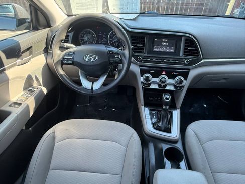 Used 2019 Hyundai Elantra SE FWD image 5