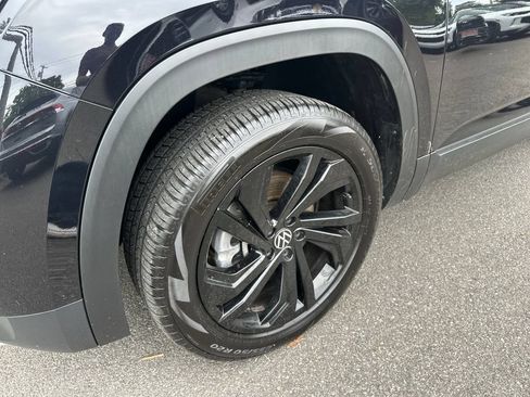 Certified 2023 Volkswagen Atlas SE w/ Black Wheel Package AWD/4WD image 7