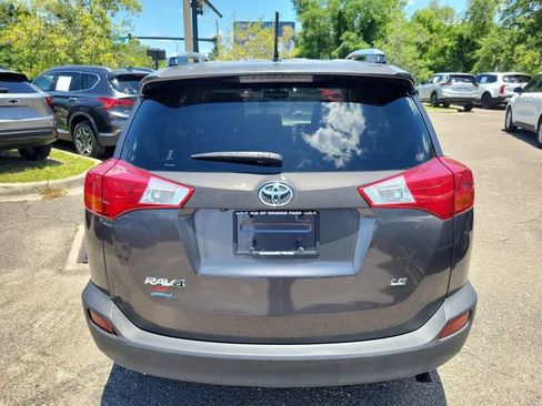 Used 2014 Toyota RAV4 LE FWD image 9