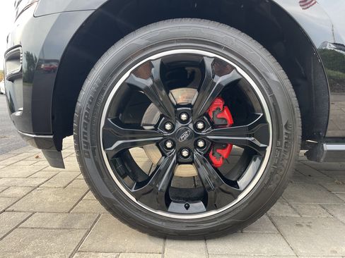 Used 2022 Ford Expedition Max Limited image 4