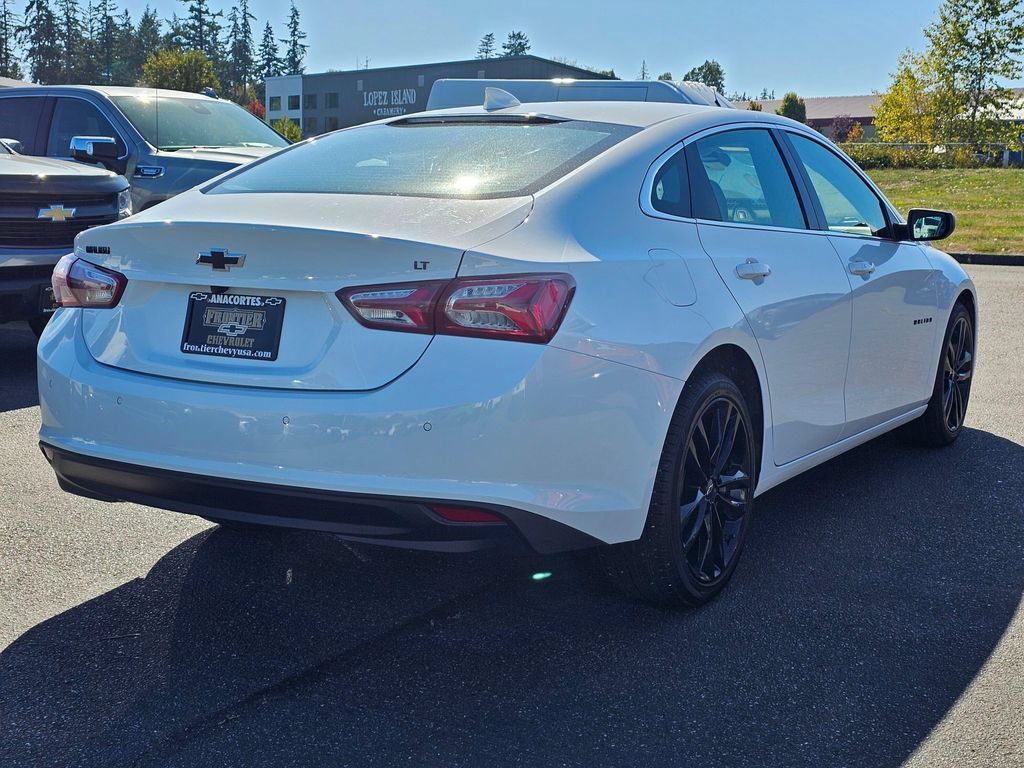 Used 2024 Chevrolet Malibu LT w/ Sport Edition FWD image 3