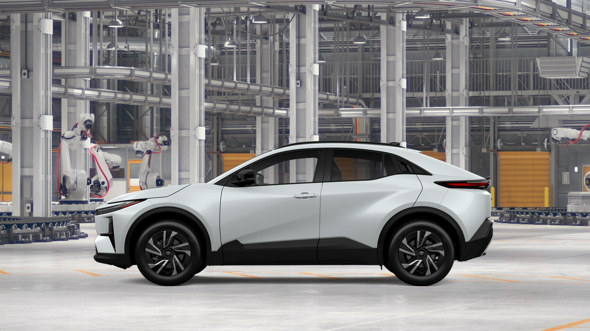New 2027 Toyota C-HR AWD/4WD image 4