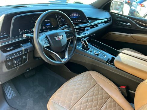 Used 2021 Cadillac Escalade Premium Luxury w/ Performance Package image 10