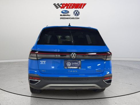 Certified 2025 Volkswagen Taos SEL AWD/4WD image 7