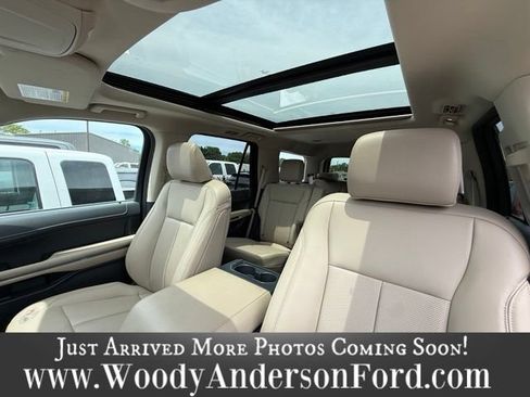 Certified 2023 Ford Expedition XLT RWD image 5