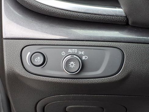 Certified 2022 Buick Encore Preferred w/ Safety Package image 18