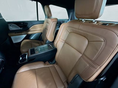 Used 2022 Lincoln Aviator Reserve w/ Equipment Group 201A image 25