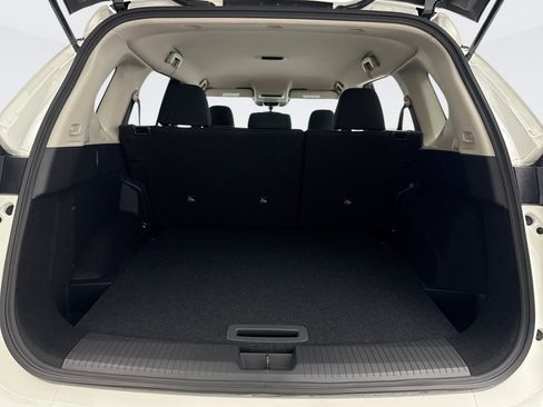 Used 2026 Nissan Rogue S image 18