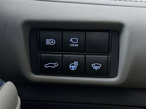 Used 2022 Toyota Highlander Platinum image 10