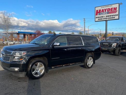 Used 2017 Chevrolet Suburban Premier image 2