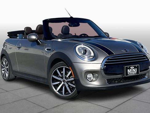 Used 2017 MINI Cooper Convertible image 3
