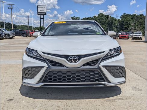 Used 2021 Toyota Camry XSE AWD/4WD image 11