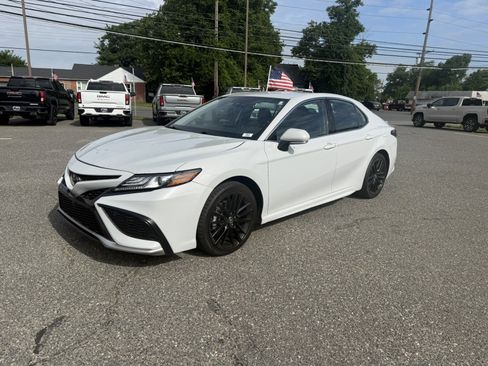 Used 2024 Toyota Camry XSE FWD image 7