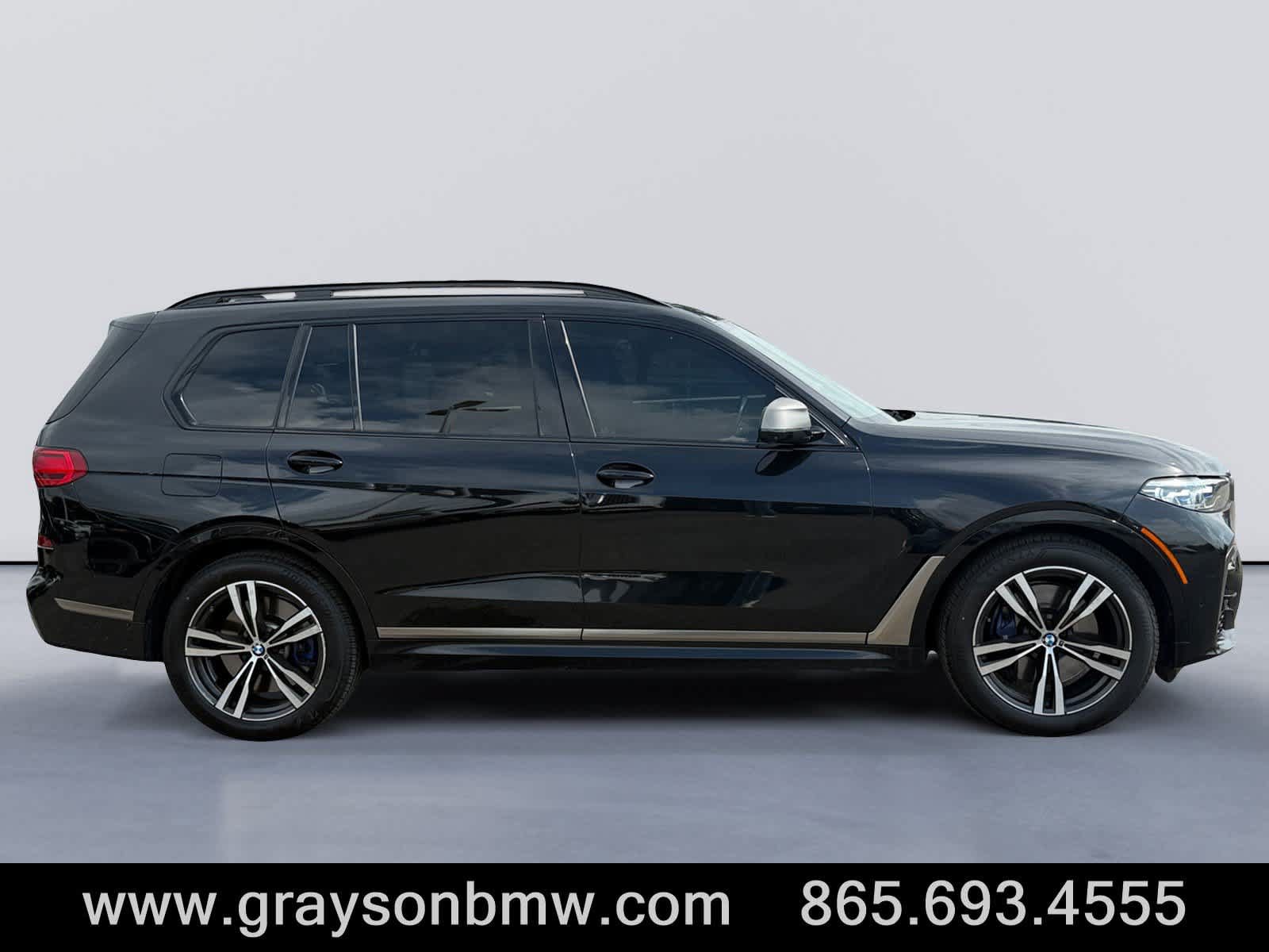 Used 2022 BMW X7 M50i w/ Luxury Seating Package AWD/4WD image 2