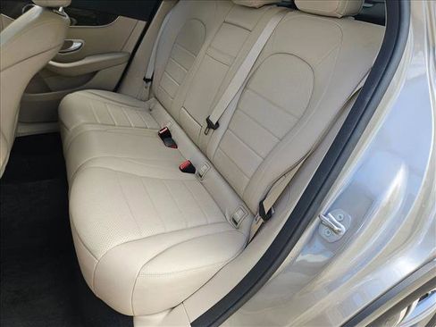 Used 2021 Mercedes-Benz GLC 300 image 18