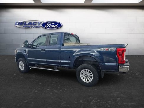 Used 2017 Ford F250 XL w/ STX Appearance Package AWD/4WD image 4