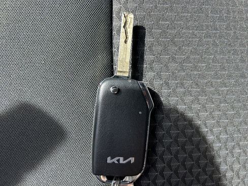 Used 2024 Kia Sportage LX AWD/4WD image 32