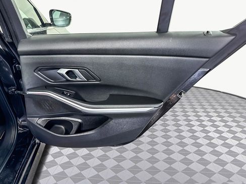 Used 2024 BMW 330e image 28