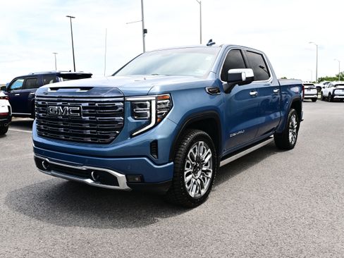 Used 2024 GMC Sierra 1500 Denali Ultimate AWD/4WD image 4