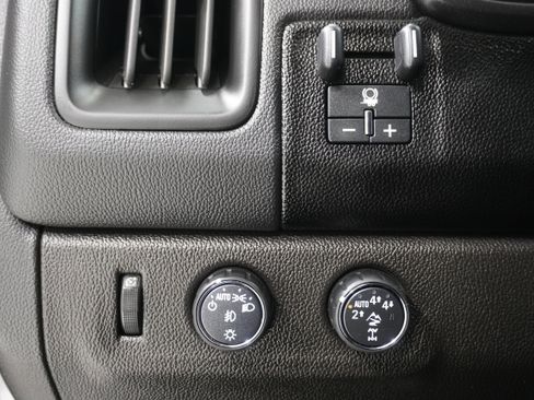 Used 2022 Chevrolet Colorado ZR2 w/ Colorado ZR2 Bison Edition image 22