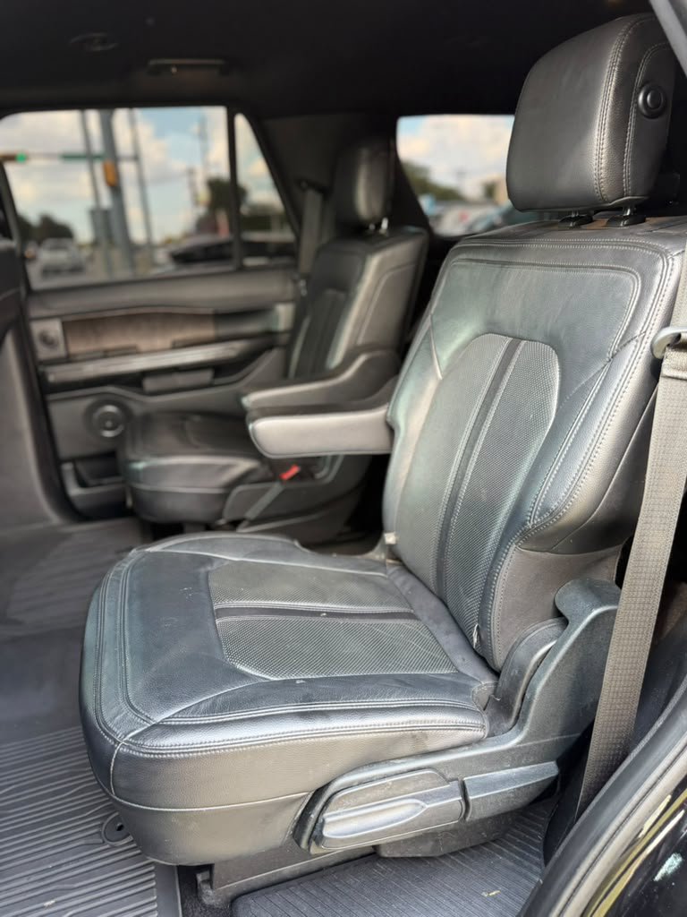 Used 2018 Ford Expedition Limited w/ Driver Assistance Package RWD image 12