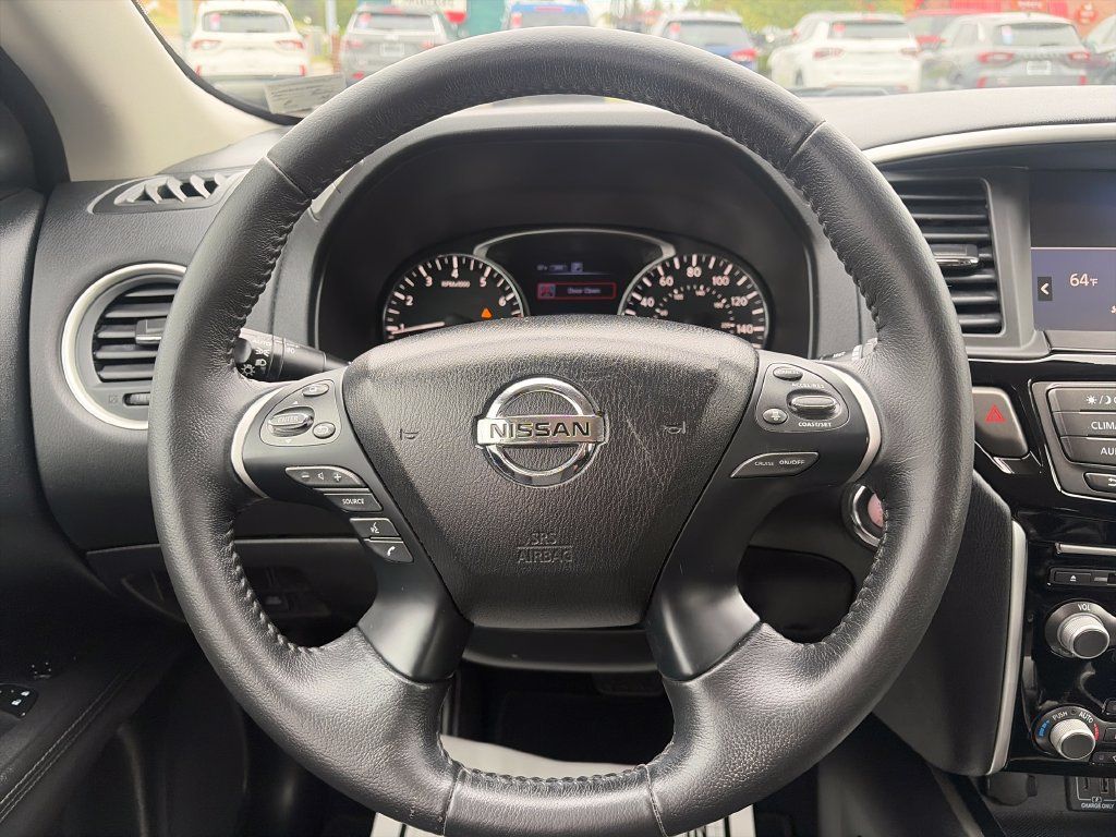 Used 2020 Nissan Pathfinder SV AWD/4WD image 15