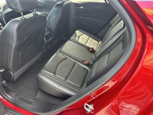 Certified 2023 Chevrolet Equinox RS w/ RS Leather Package AWD/4WD image 7