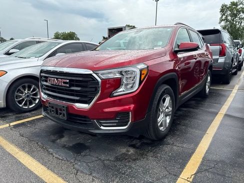 Used 2024 GMC Terrain SLE w/ Driver Convenience Package FWD image 1