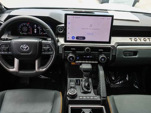 Certified 2025 Toyota 4Runner Trailhunter AWD/4WD image 14