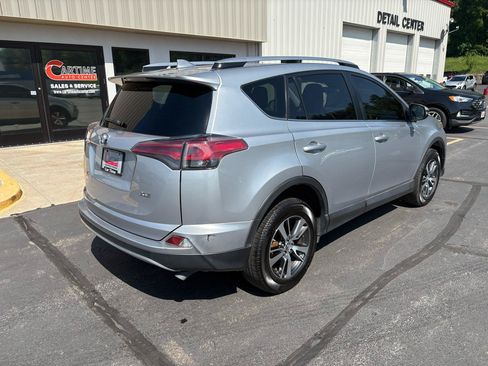Used 2018 Toyota RAV4 XLE w/ Plus Extra Value Package FWD image 8