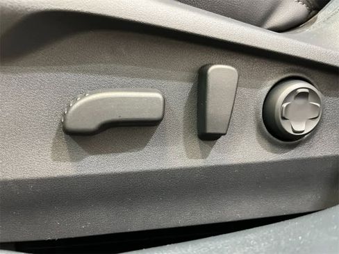 Certified 2025 Subaru Outback Limited image 13