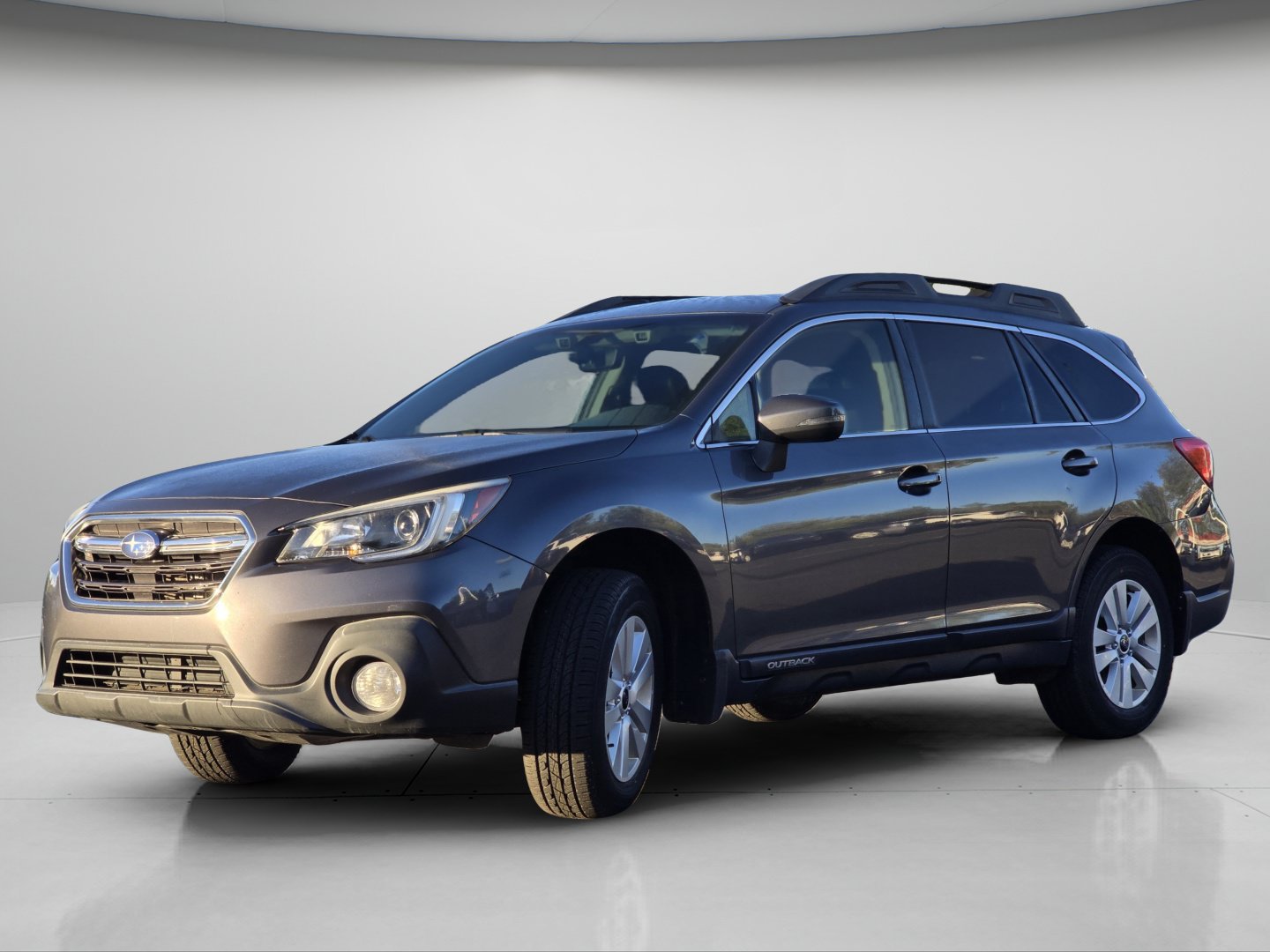 Used 2018 Subaru Outback 2.5i Premium AWD/4WD image 18