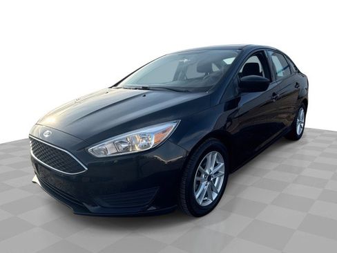 Used 2018 Ford Focus SE image 1