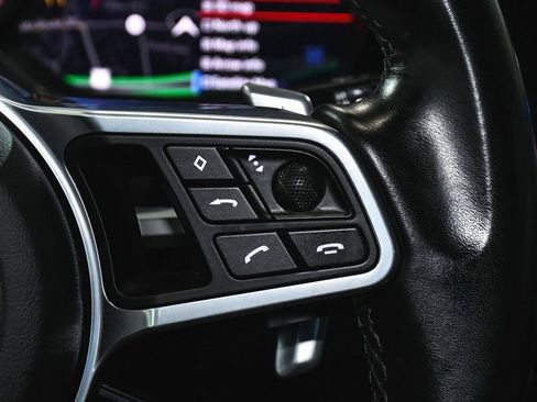 Used 2022 Porsche Cayenne Platinum Edition image 36