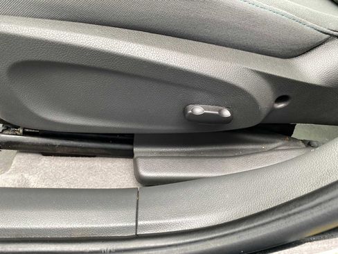 Used 2017 Chevrolet Sonic LT w/ Convenience Package image 18