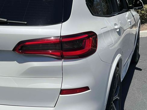Used 2019 BMW X5 xDrive50i w/ M Sport Package AWD/4WD image 19