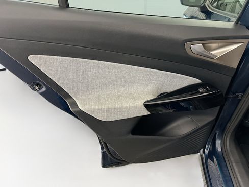 Used 2023 Volkswagen ID.4 Pro image 27