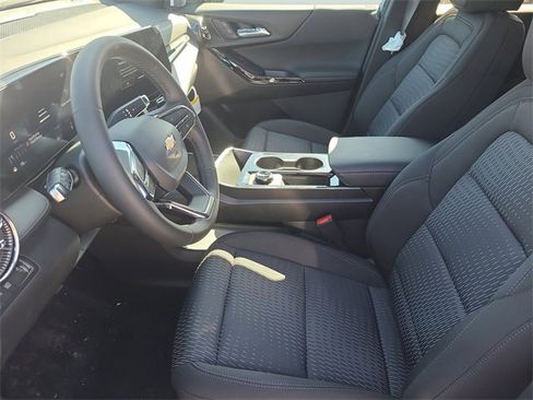 New 2026 Chevrolet Equinox LT image 12