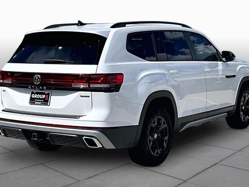 Used 2024 Volkswagen Atlas Peak Edition SEL AWD/4WD image 12
