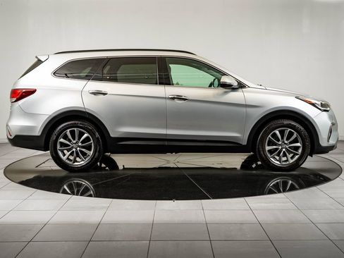 Used 2017 Hyundai Santa Fe Limited image 11