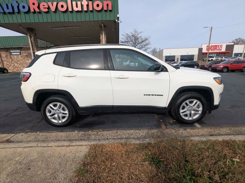 Used 2018 Jeep Compass Sport w/ Tech Group image 8