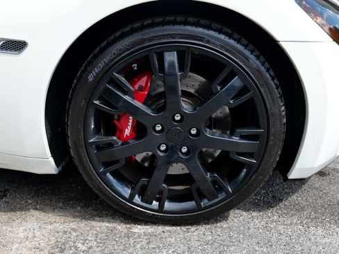 Used 2015 Maserati GranTurismo Convertible image 78