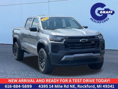 Used 2024 Chevrolet Colorado Trail Boss w/ Advanced Trailering Package AWD/4WD image 1