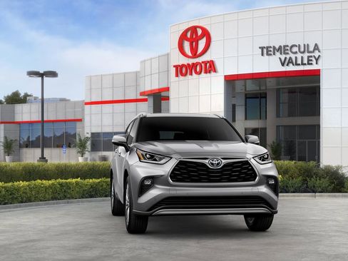 New 2025 Toyota Highlander Platinum image 35