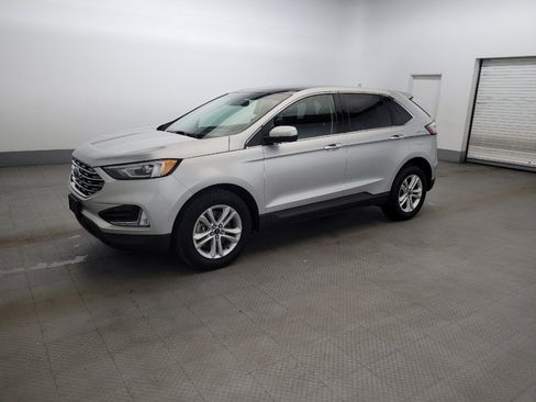 Used 2019 Ford Edge SEL w/ Equipment Group 201A AWD/4WD image 2