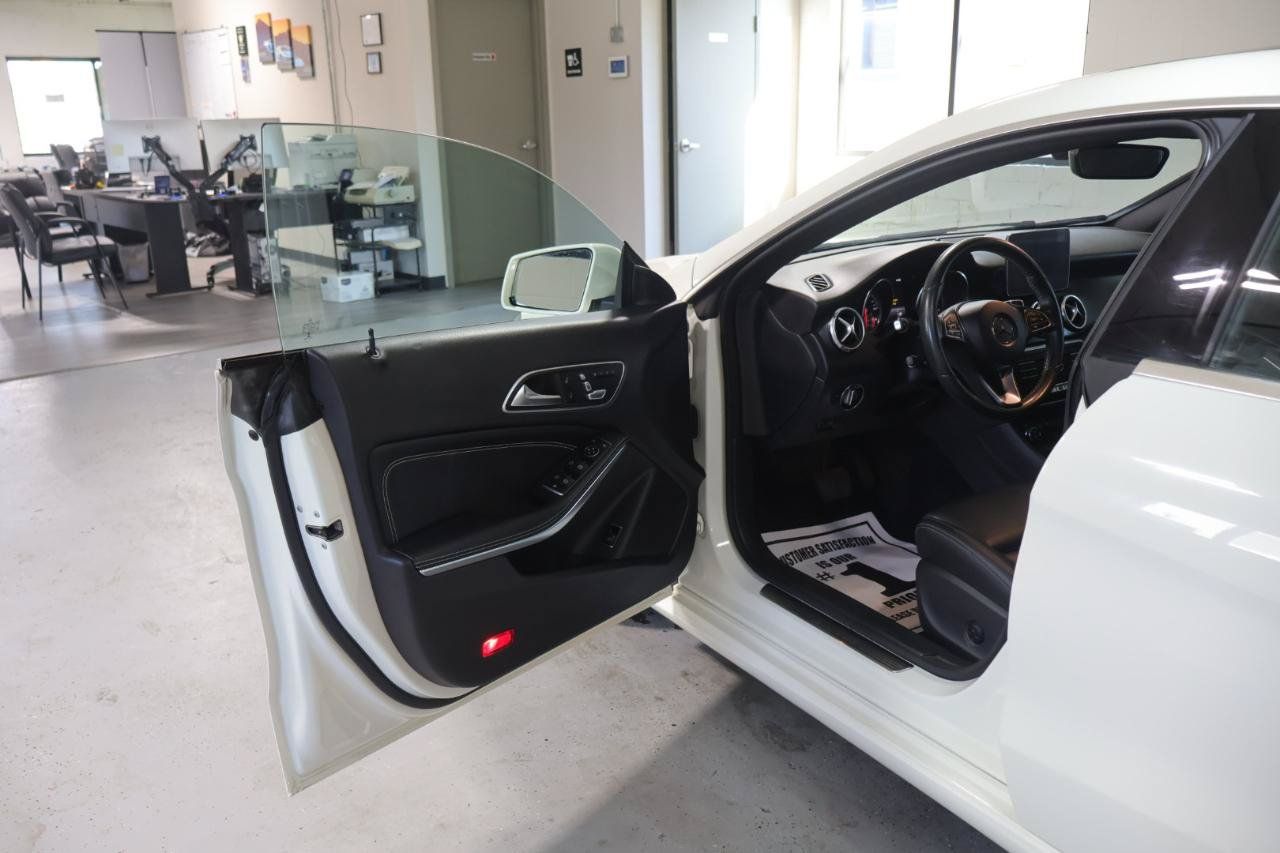Used 2018 Mercedes-Benz CLA 250 4MATIC image 16