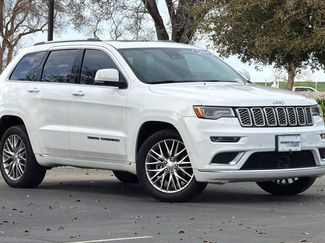 Used 2017 Jeep Grand Cherokee Summit video 2