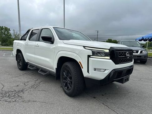 Certified 2023 Nissan Frontier SV w/ Midnight Edition Package AWD/4WD image 8