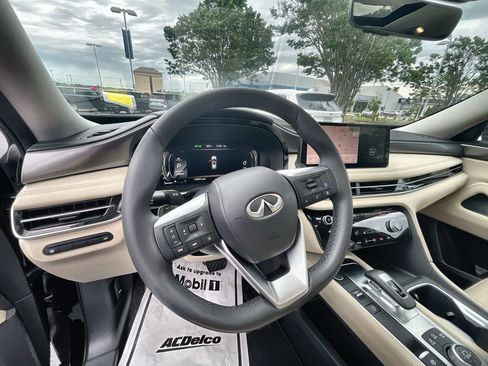 Used 2023 INFINITI QX60 Luxe w/ Cargo Package FWD image 10
